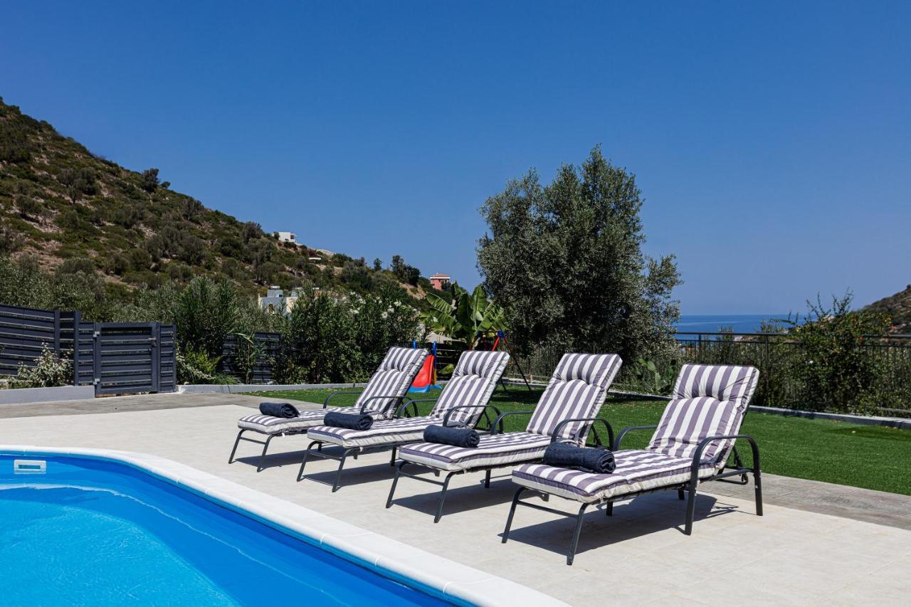 Family Friendly Basilicata Attali Villa Private Pool,Children Area Vlikhádha Екстериор снимка